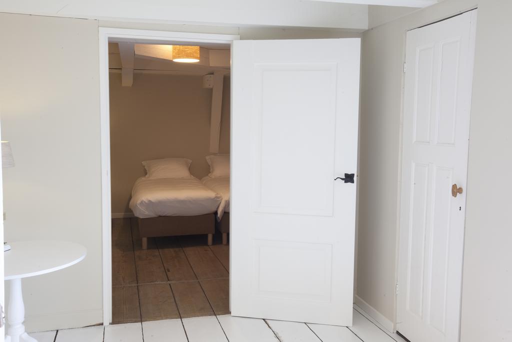 Landgoed Waterland Hotel Velsen-Zuid Room photo